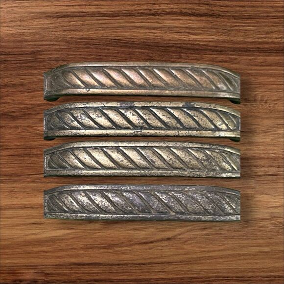 4 Vintage Hyer Ornate Brass Cabinet Door Drawer Handle Pull Hollywood Regency - Picture 1 of 5